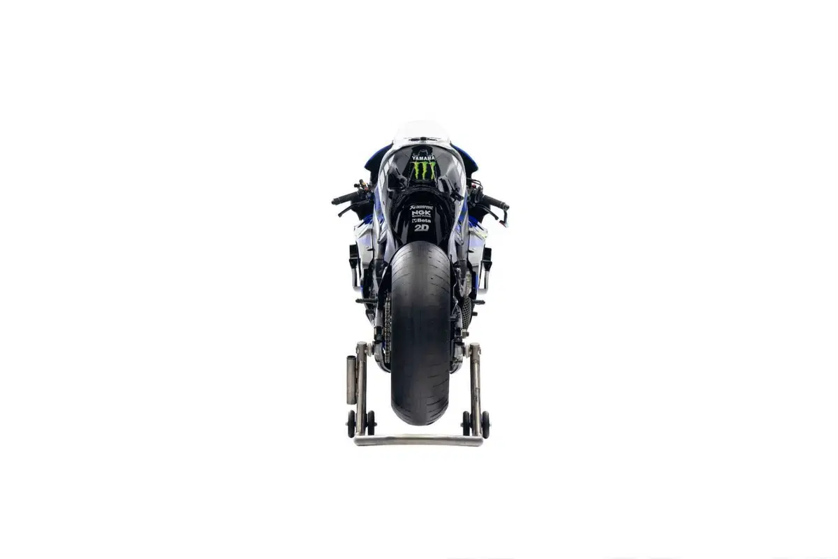 MotoGP 2024, tolti i veli alle Yamaha M1 di Quartararo e Rins! Tutte le foto [GALLERY] (18)