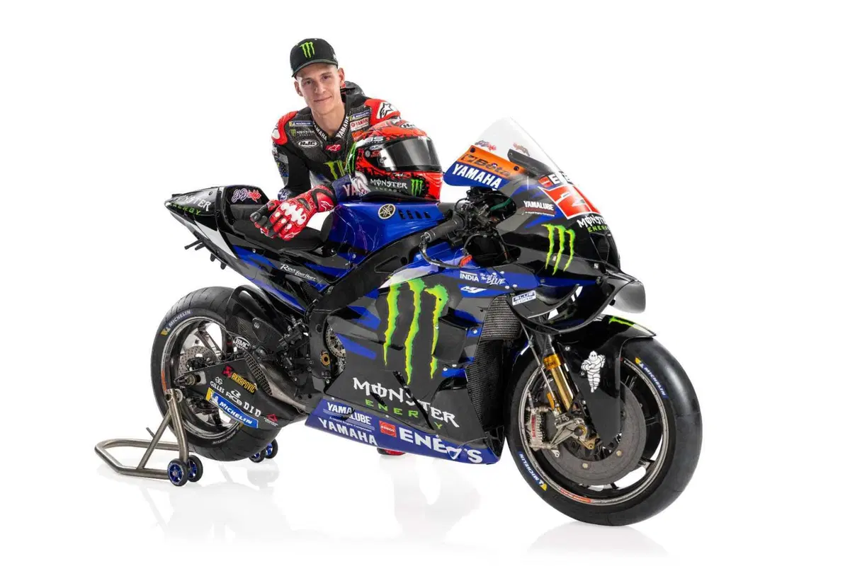 MotoGP 2024, tolti i veli alle Yamaha M1 di Quartararo e Rins! Tutte le foto [GALLERY] (41)