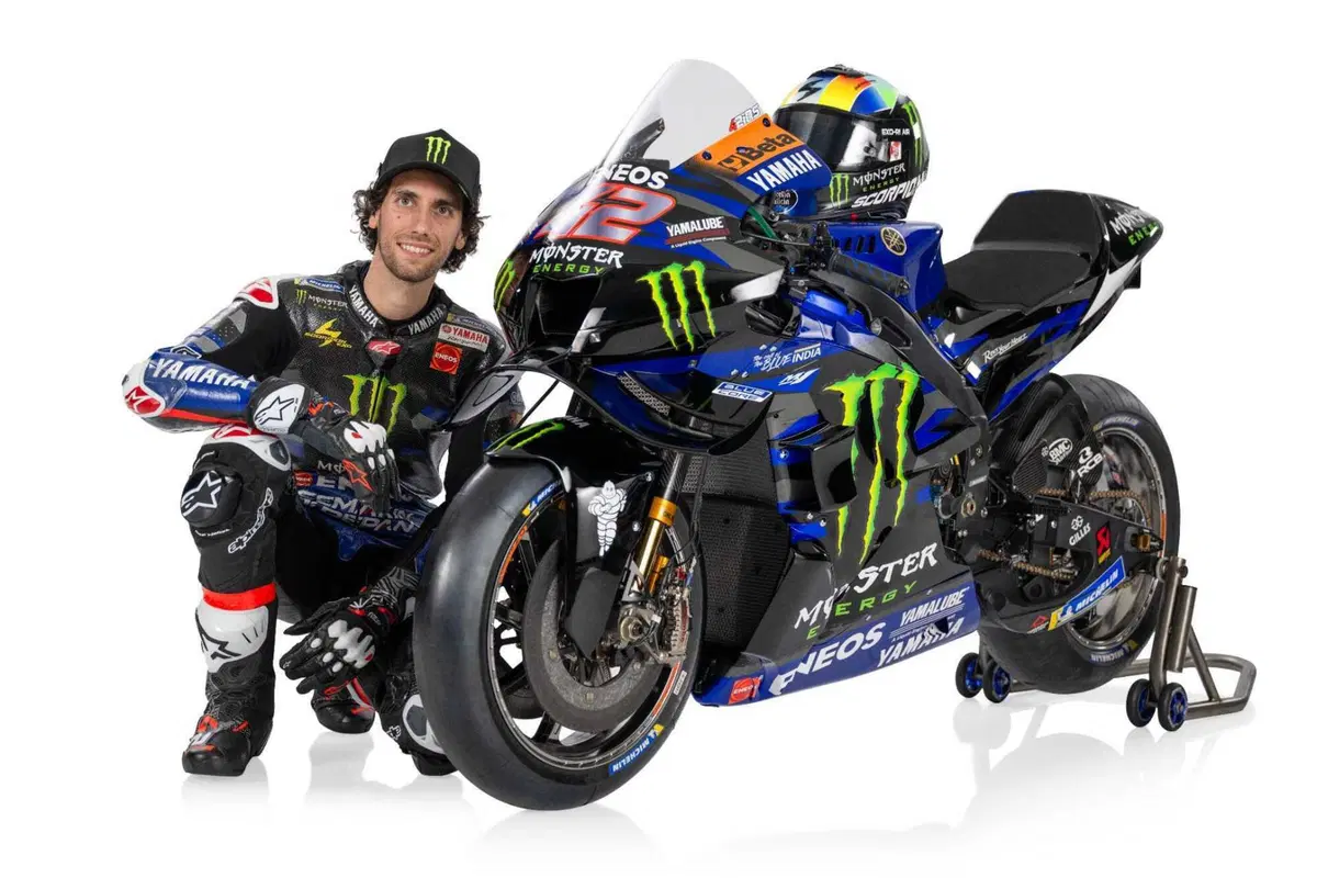 MotoGP 2024, tolti i veli alle Yamaha M1 di Quartararo e Rins! Tutte le foto [GALLERY] (54)