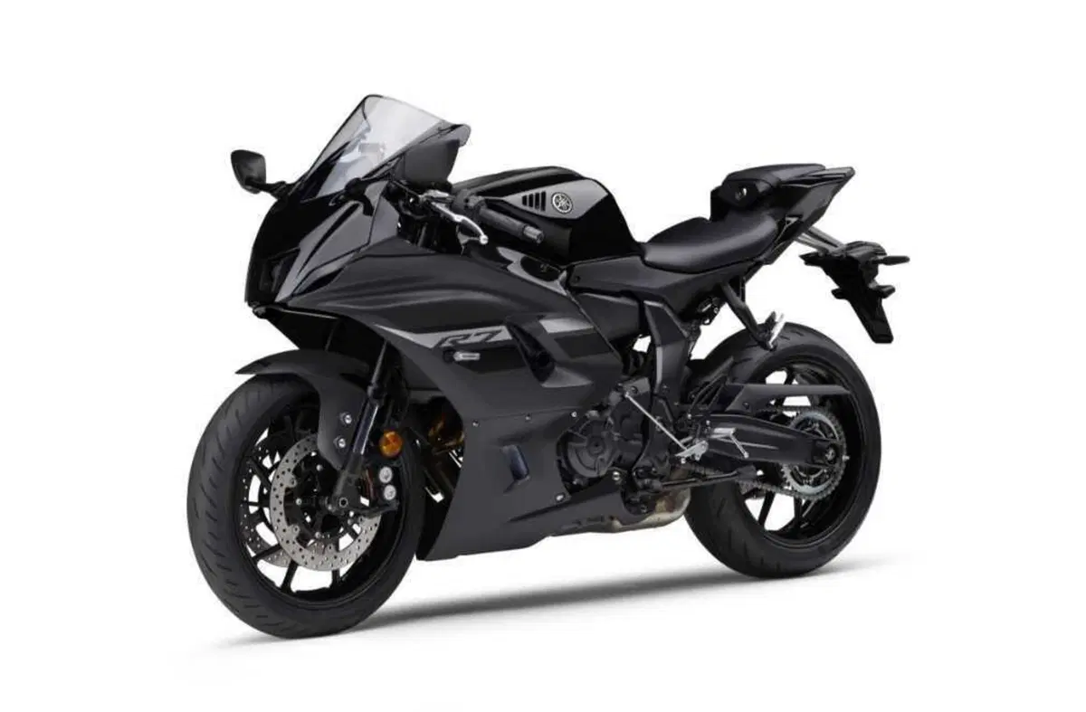 Nuove colorazioni in USA e Giappone per la Yamaha YZF-R7