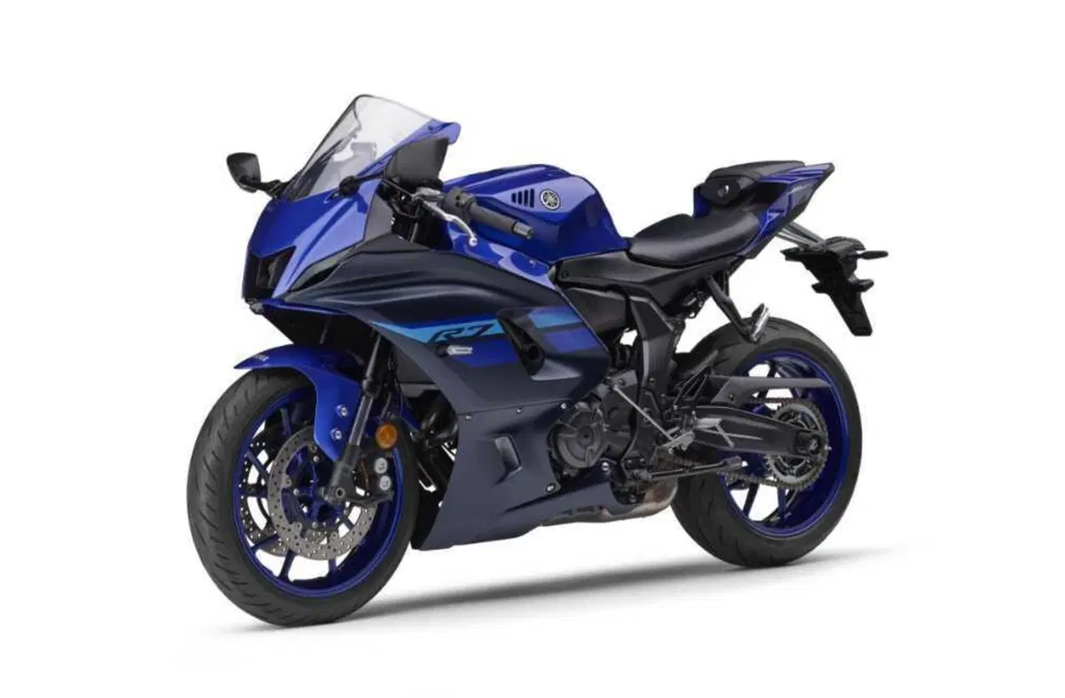 Nuove colorazioni in USA e Giappone per la Yamaha YZF-R7 (3)