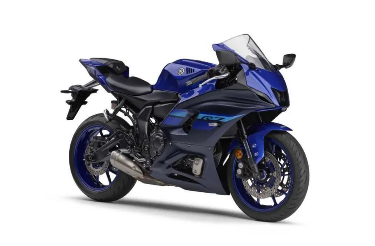 Nuove colorazioni in USA e Giappone per la Yamaha YZF-R7 (4)