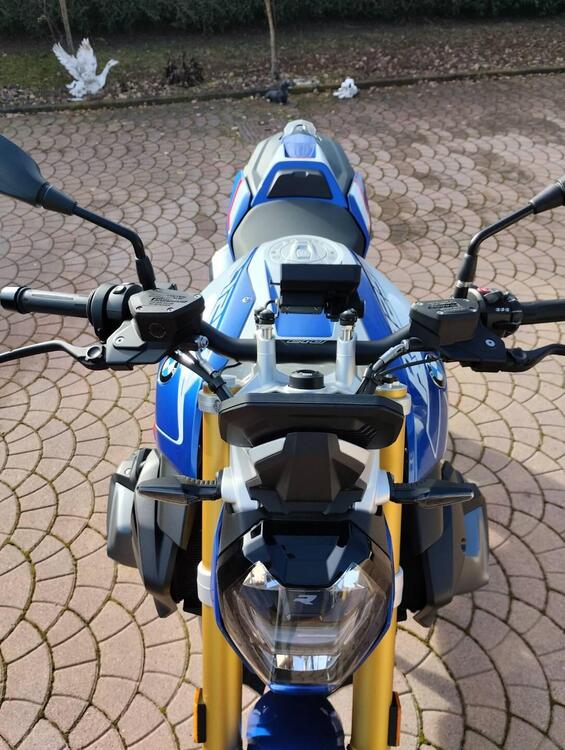 Bmw R 1250 R (2021 - 24) (2)