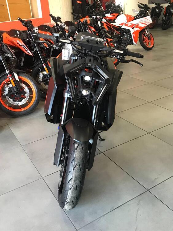 KTM 1390 Super Duke R (2024) (3)