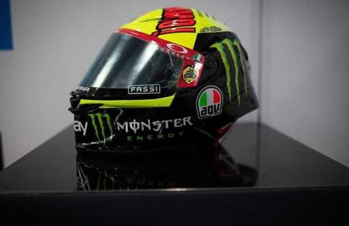 MotoGP 2024, Bezzecchi e il suo casco dedicato ai test di Sepang: sopra c'è una canzone [VIDEO E GALLERY] (3)