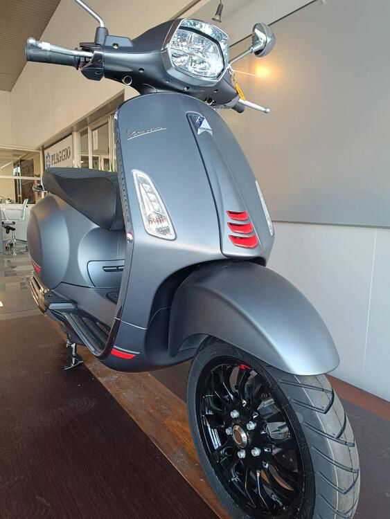 Vespa Sprint 125 Sport (2023 - 24) (2)