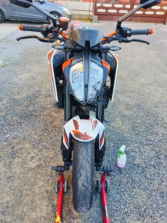 KTM 890 Duke R (2020) (4)