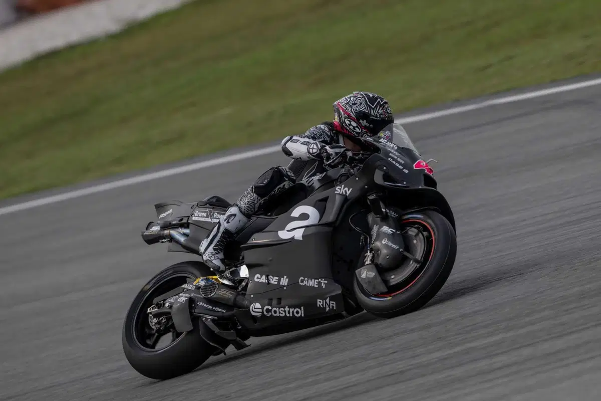 MotoGP 2024. Enea Bastianini davanti a tutti, Marc Marquez gira con gomme usate: resoconto del 2° giorno di test a Sepang [CLASSIFICA e GALLERY] (10)