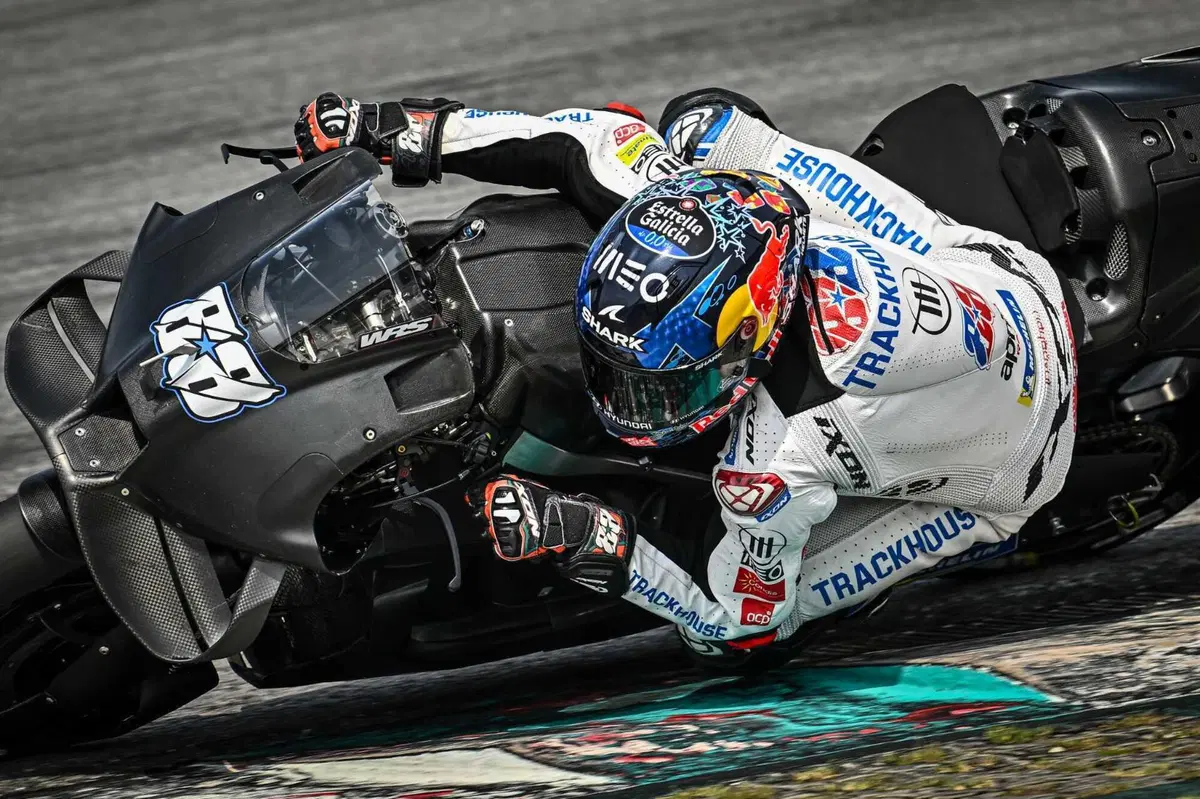 MotoGP 2024. Enea Bastianini davanti a tutti, Marc Marquez gira con gomme usate: resoconto del 2° giorno di test a Sepang [CLASSIFICA e GALLERY] (32)