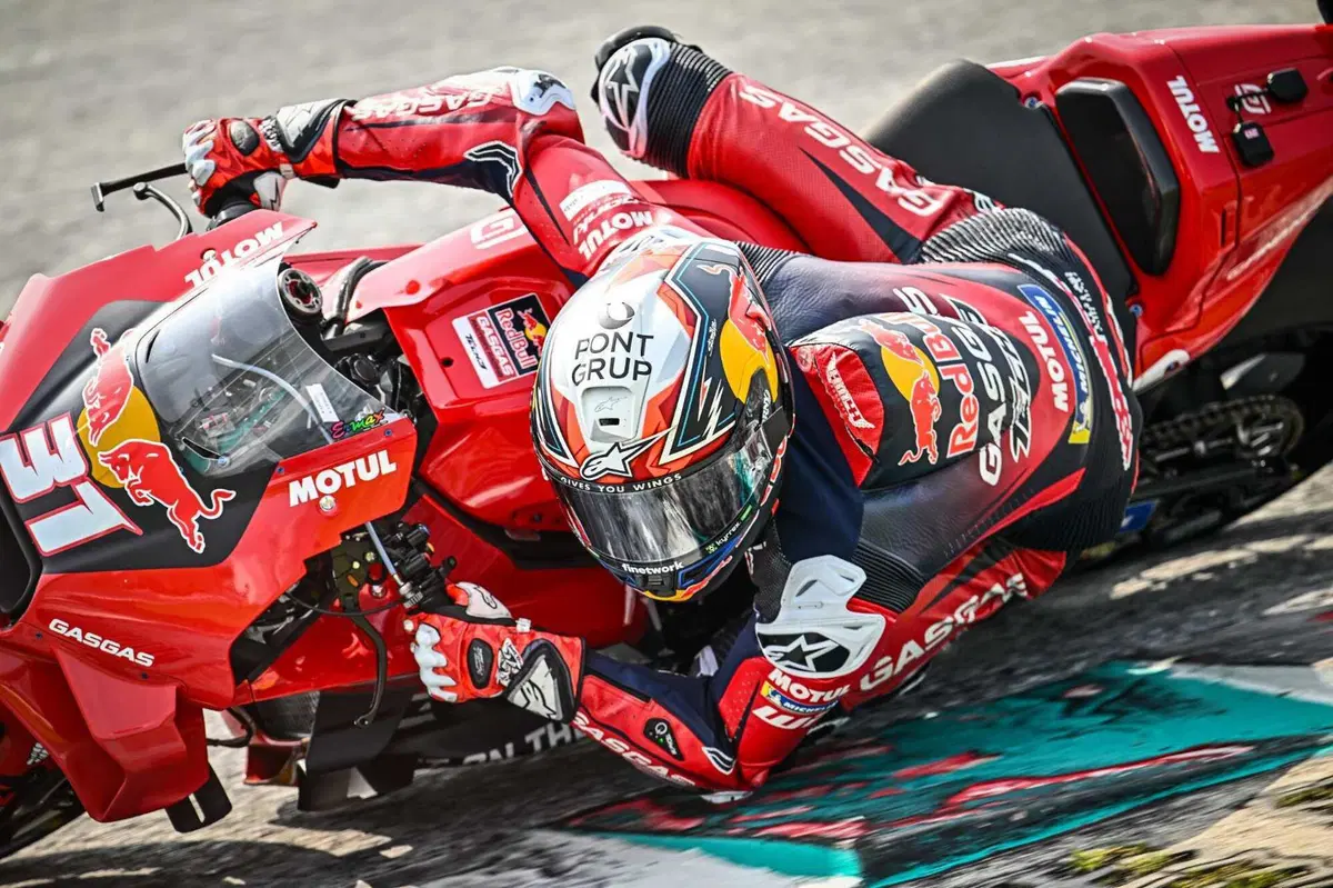 MotoGP 2024. Enea Bastianini davanti a tutti, Marc Marquez gira con gomme usate: resoconto del 2° giorno di test a Sepang [CLASSIFICA e GALLERY] (40)