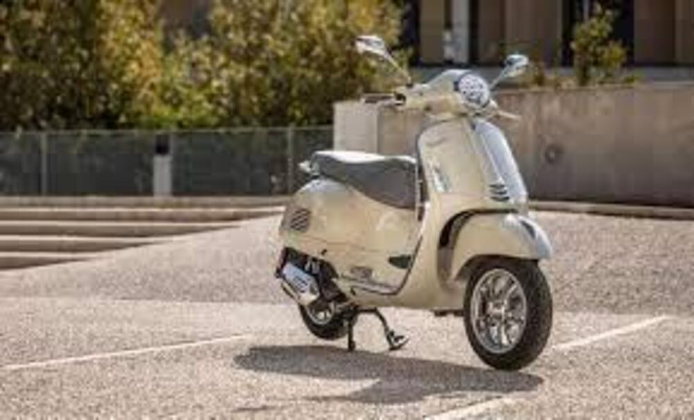 Vespa GTS 300 Super (2023 - 24)