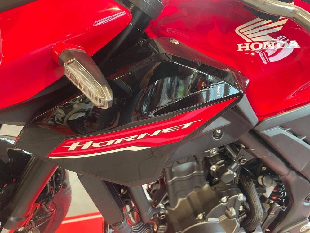 Honda CB 500 Hornet (2024) (2)