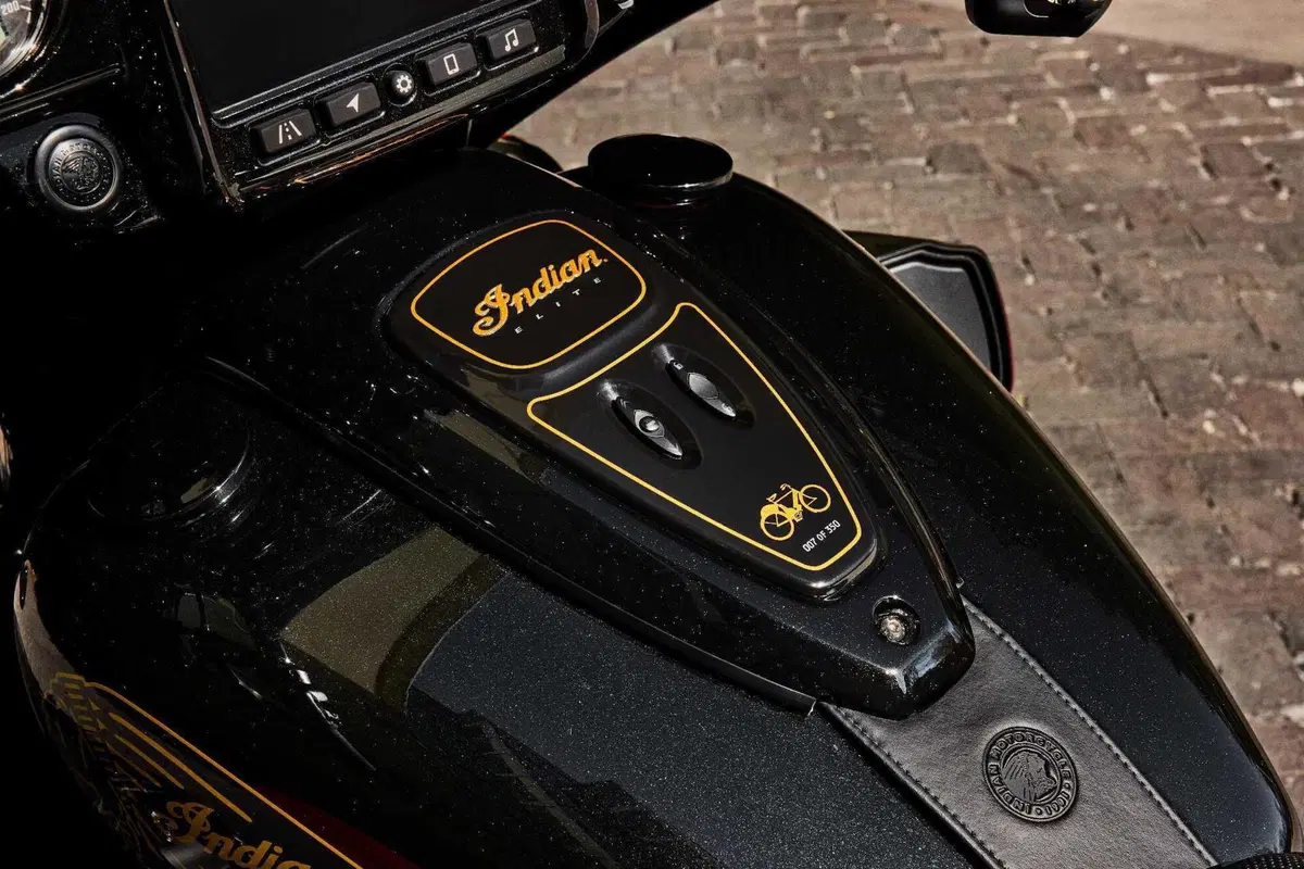 Indian Roadmaster Elite 2024: soltanto 350 esemplari disponibili in tutto il mondo  (4)