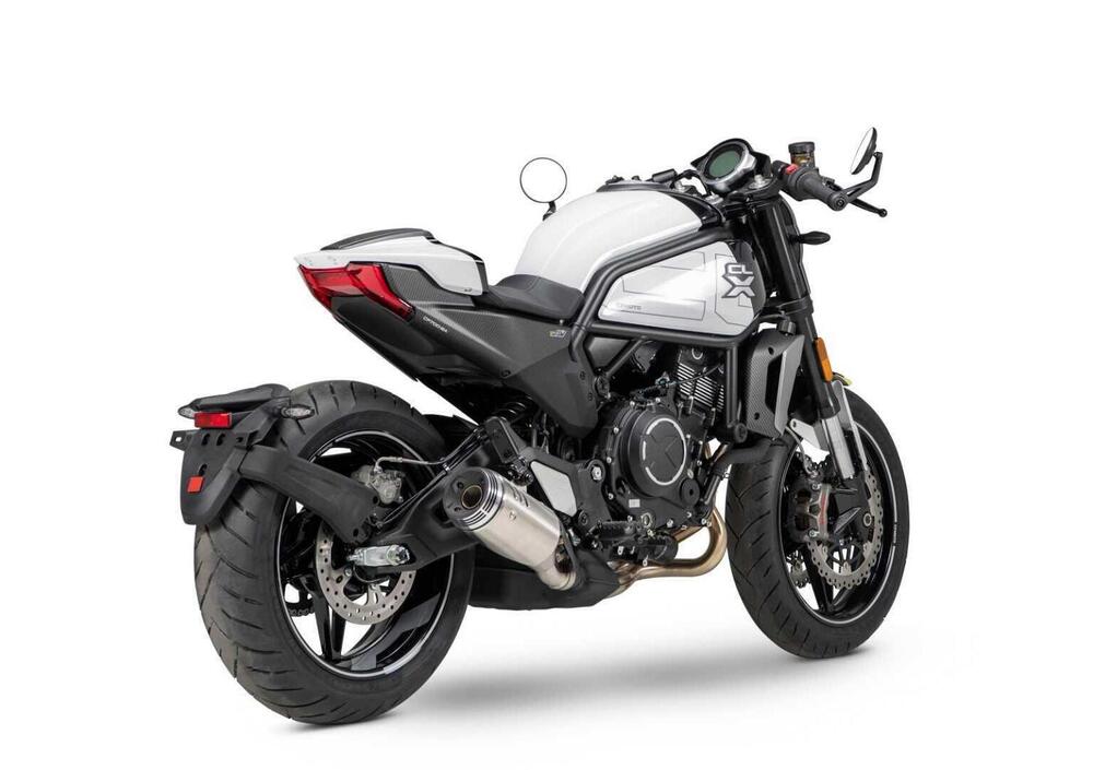 CFMOTO 700CL-X Sport (2022 - 24) (4)