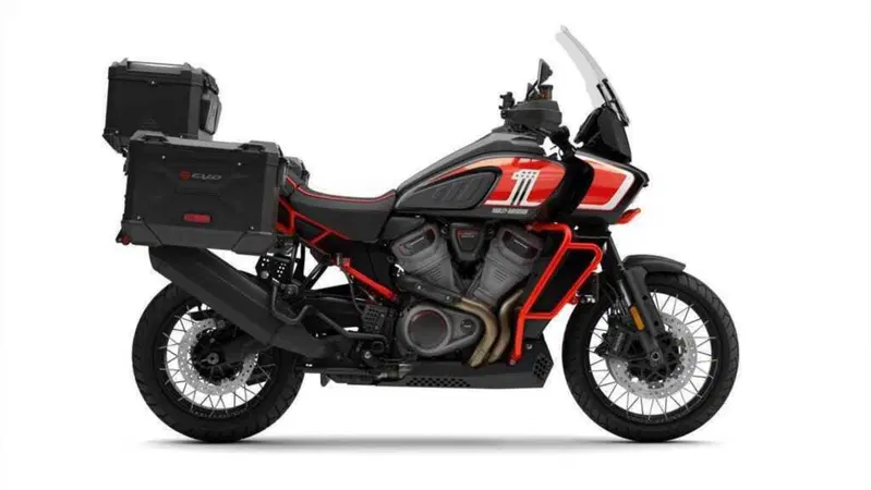 Harley-Davidson Pan America CVO 2024: tutto quello che c'&egrave; da sapere