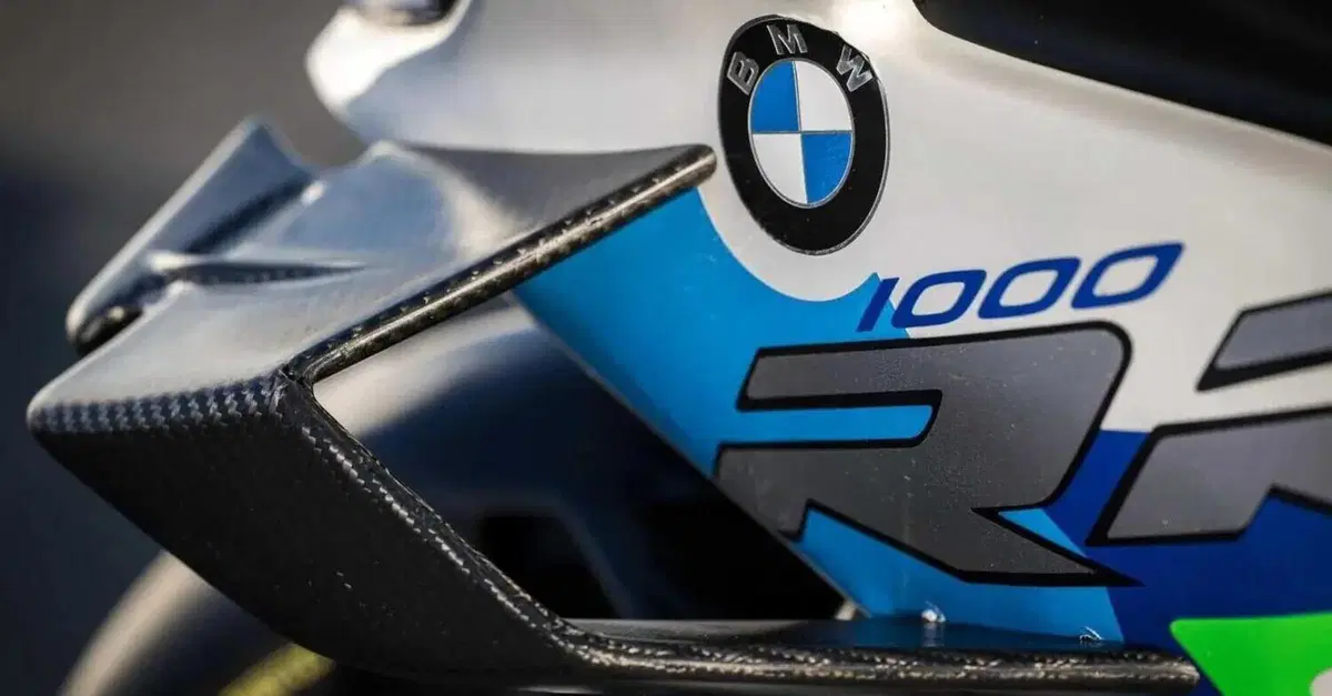 E se in SBK arrivasse l'aerodinamica adattiva? BMW ha un brevetto