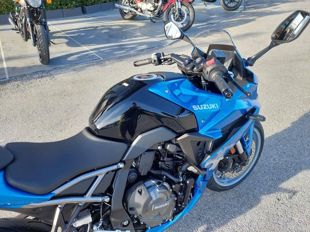 Suzuki GSX-8R (2024) (5)