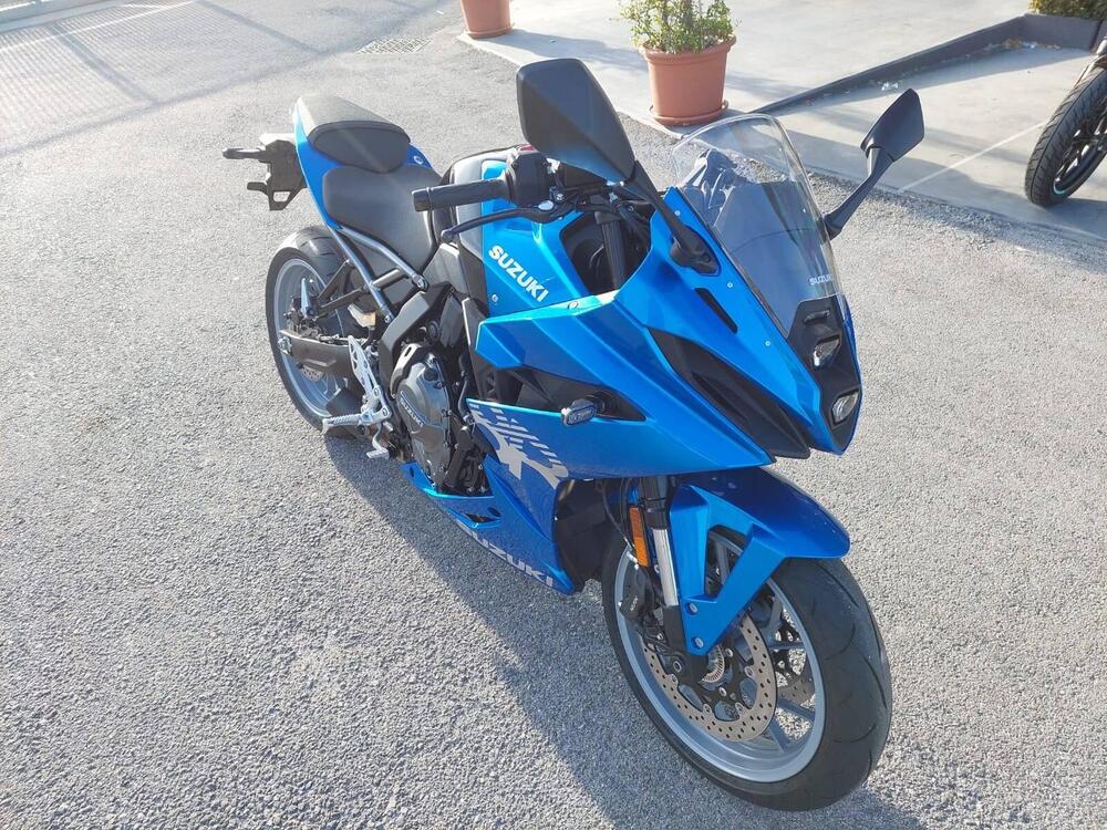 Suzuki GSX-8R (2024) (3)