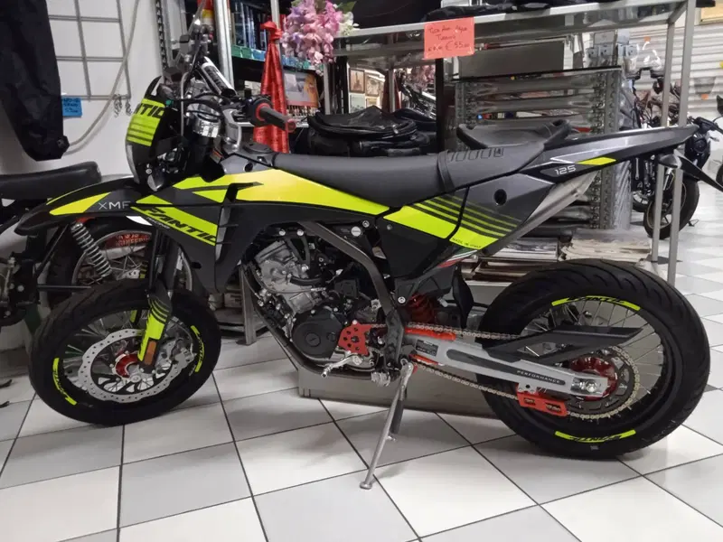 Fantic Motor XMF 125 Motard Performance 4T (2023 - 24)