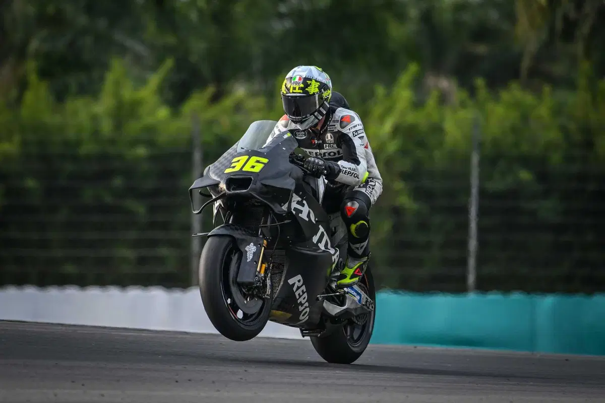 Pecco Bagnaia-Speedy Gonzales, in quattro sotto al 57! Lo scherzo di KTM: resoconto del 3° giorno di test a Sepang [CLASSIFICA e GALLERY] (10)