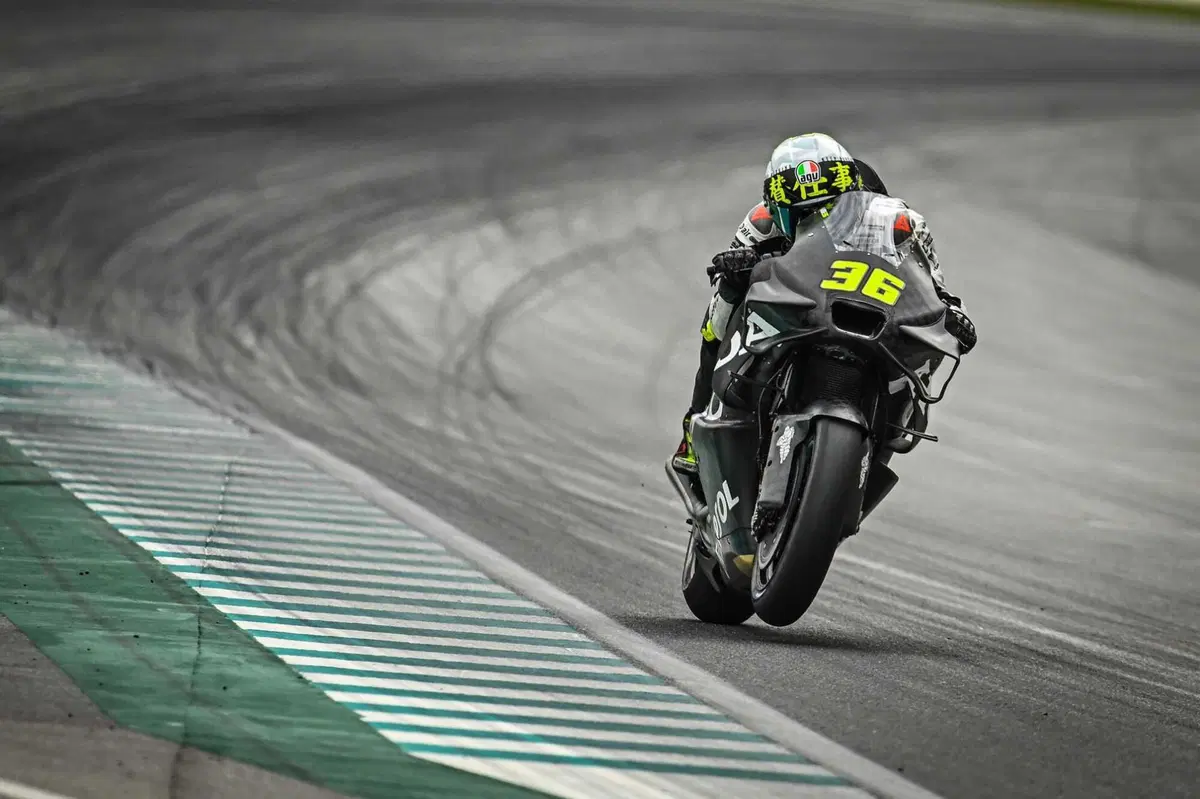 Pecco Bagnaia-Speedy Gonzales, in quattro sotto al 57! Lo scherzo di KTM: resoconto del 3° giorno di test a Sepang [CLASSIFICA e GALLERY] (12)