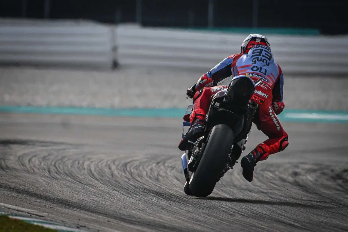 Pecco Bagnaia-Speedy Gonzales, in quattro sotto al 57! Lo scherzo di KTM: resoconto del 3° giorno di test a Sepang [CLASSIFICA e GALLERY] (21)