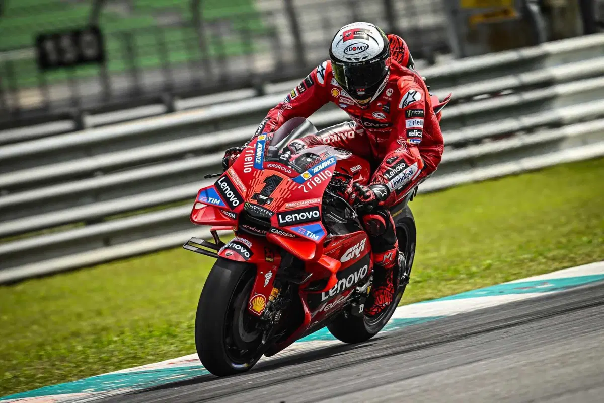 Pecco Bagnaia-Speedy Gonzales, in quattro sotto al 57! Lo scherzo di KTM: resoconto del 3° giorno di test a Sepang [CLASSIFICA e GALLERY] (27)