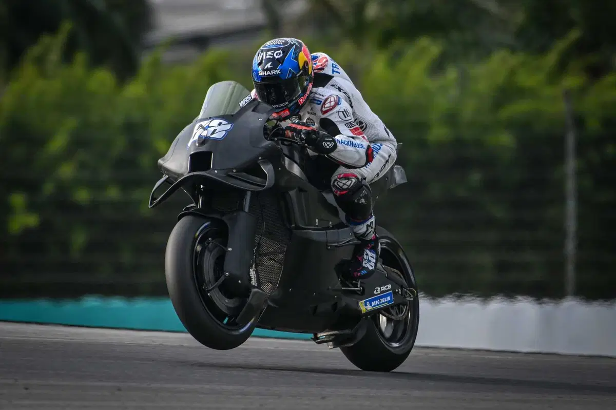 Pecco Bagnaia-Speedy Gonzales, in quattro sotto al 57! Lo scherzo di KTM: resoconto del 3° giorno di test a Sepang [CLASSIFICA e GALLERY] (29)