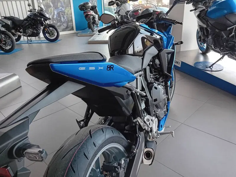 Suzuki GSX-8R (2024 - 26) (4)