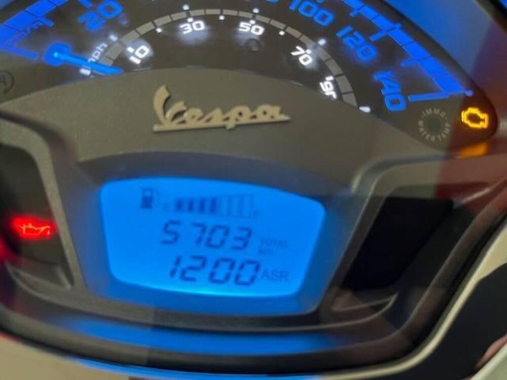 Vespa GTS 300 Hpe (2021 - 22) (3)