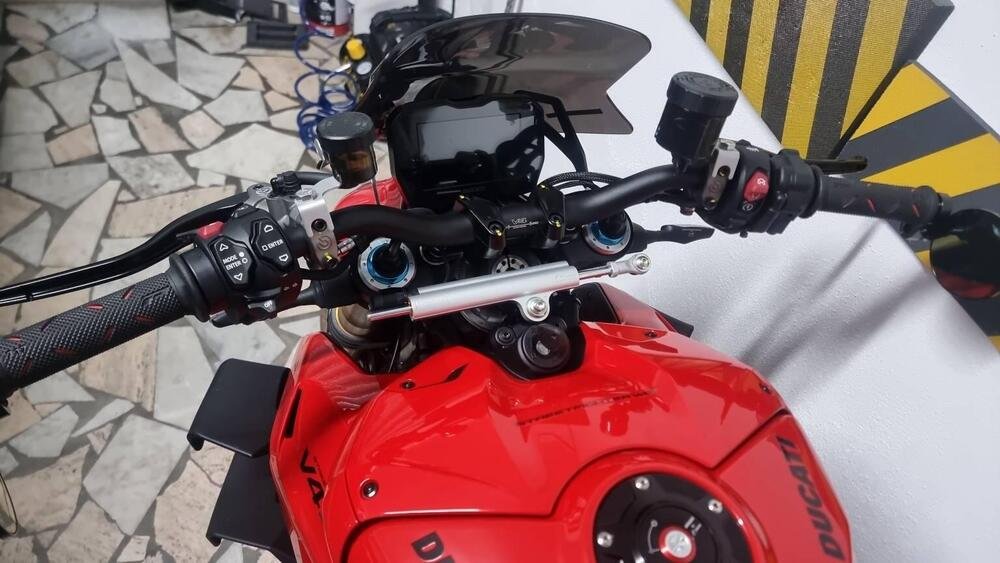 Ducati Streetfighter V4 S (2023 - 24) (3)