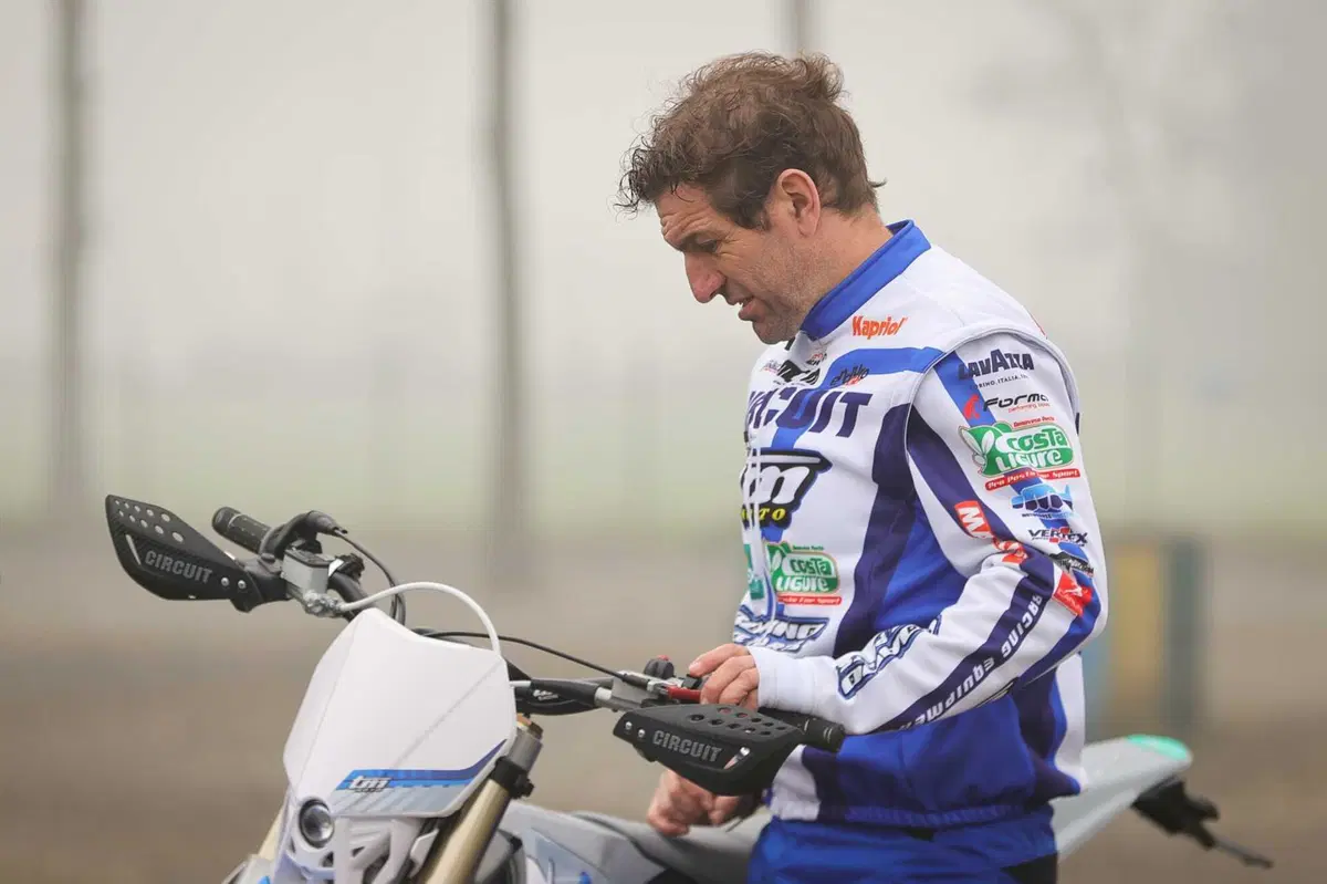 Moto a 2 o 4 TEMPI per fare ENDURO? PROVA TM 300 2T e 450 4T in pista e nel bosco. Quante SORPRESE [VIDEO E GALLERY] (36)