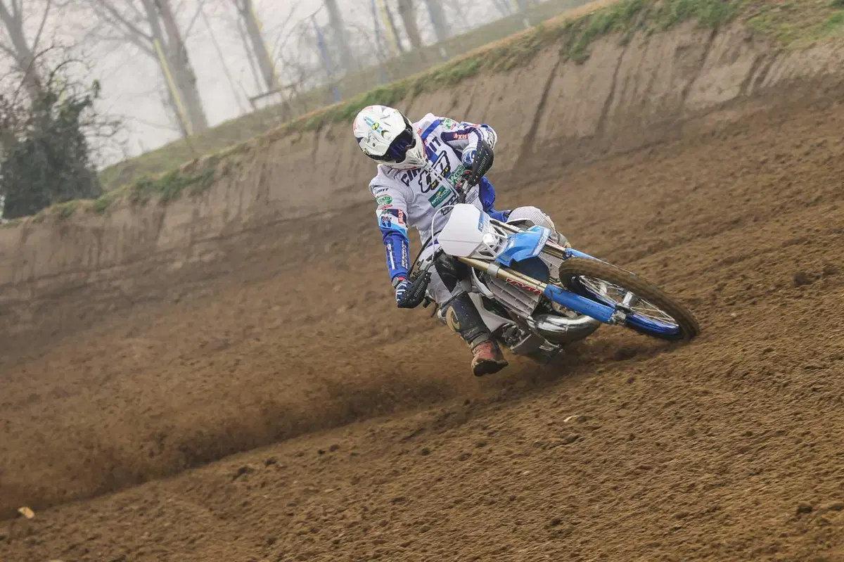 Moto a 2 o 4 TEMPI per fare ENDURO? PROVA TM 300 2T e 450 4T in pista e nel bosco. Quante SORPRESE [VIDEO E GALLERY] (48)