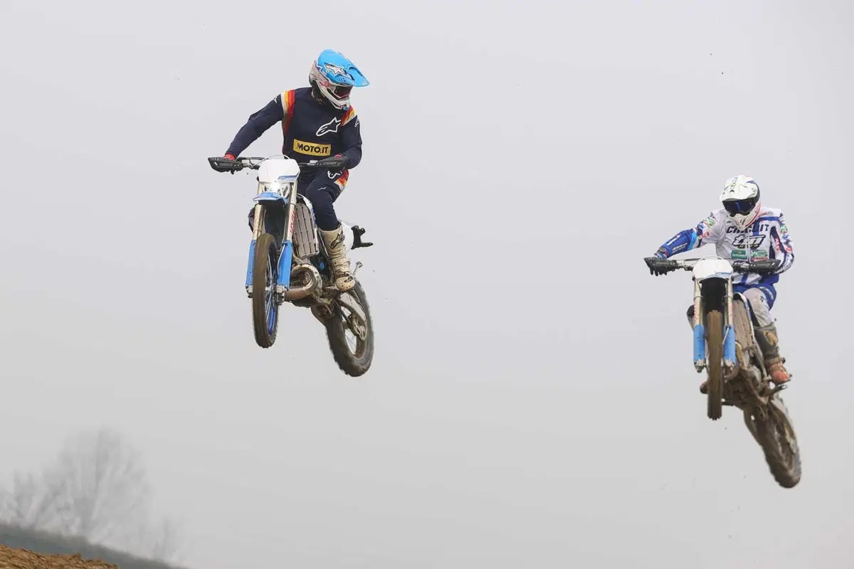 Moto a 2 o 4 TEMPI per fare ENDURO? PROVA TM 300 2T e 450 4T in pista e nel bosco. Quante SORPRESE [VIDEO E GALLERY] (58)