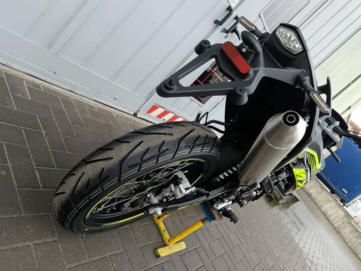 FB Mondial SMX 125 Motard (2021 - 24) (15)
