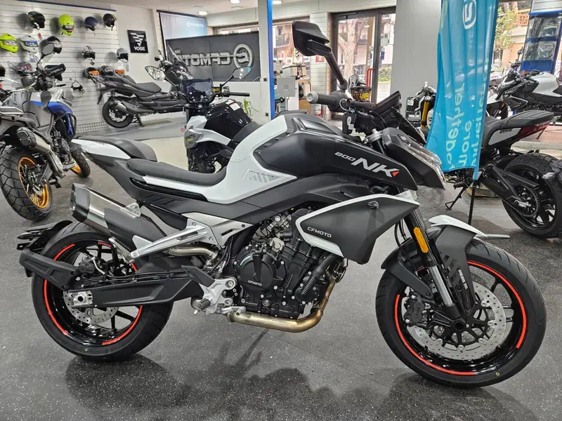CFMOTO 800NK Advanced (2023 - 26)