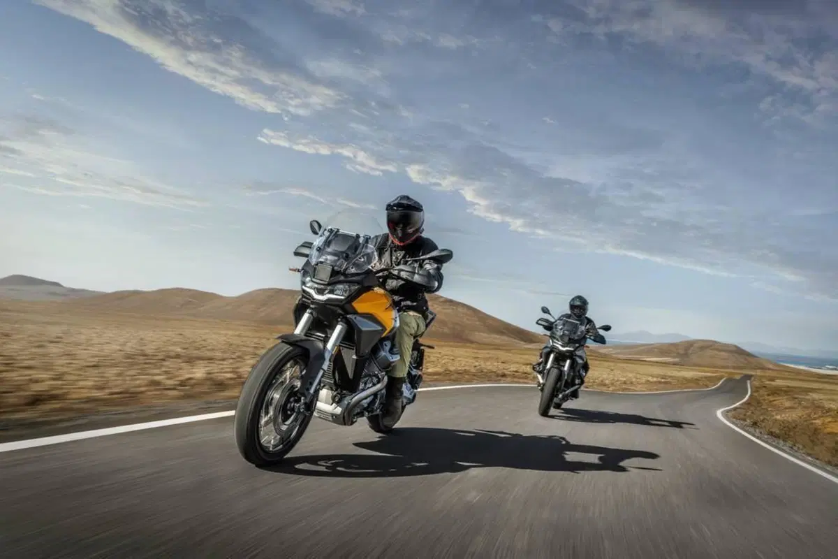 Moto Guzzi Stelvio (2024 - 26) (2)