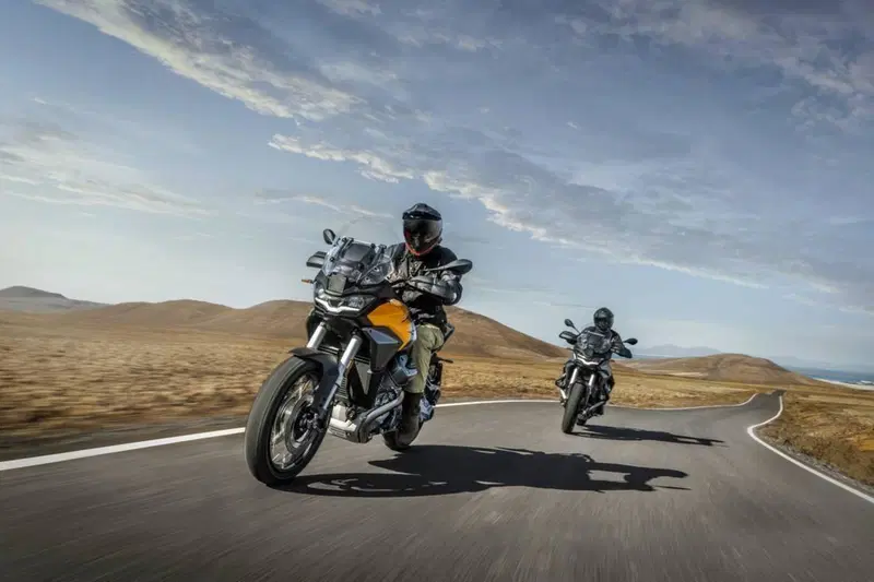 Moto Guzzi Stelvio (2024 - 26) (2)