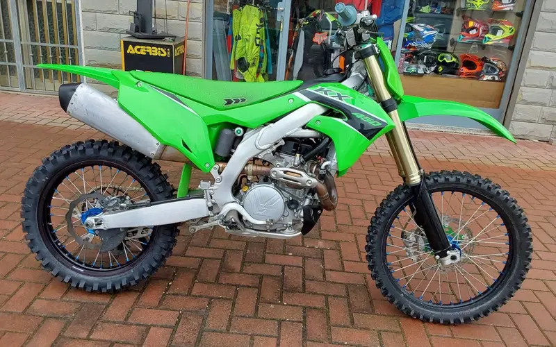 Kawasaki KX 450 F (2023)
