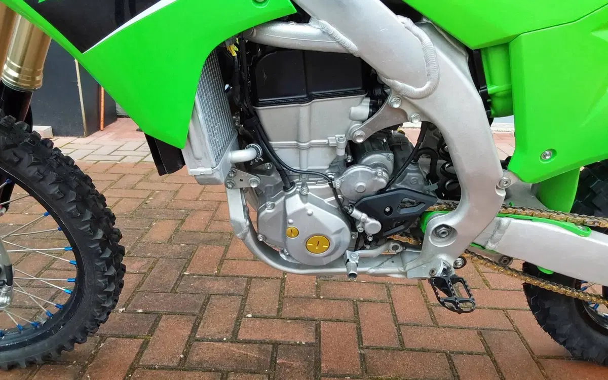 Kawasaki KX450F (2023) (7)