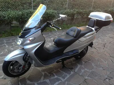 Suzuki Burgman AN 250 (1998 - 01) usata