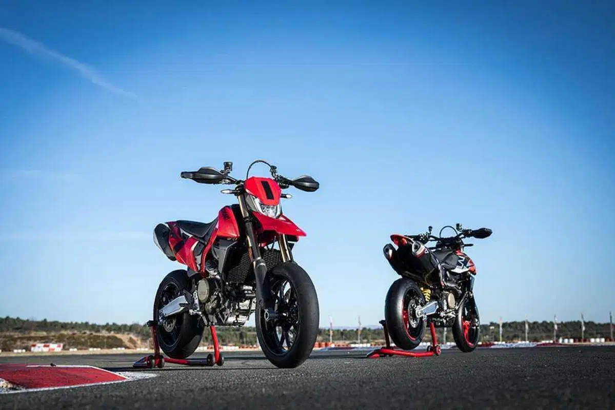 Ducati Hypermotard 698 Mono:  (7)
