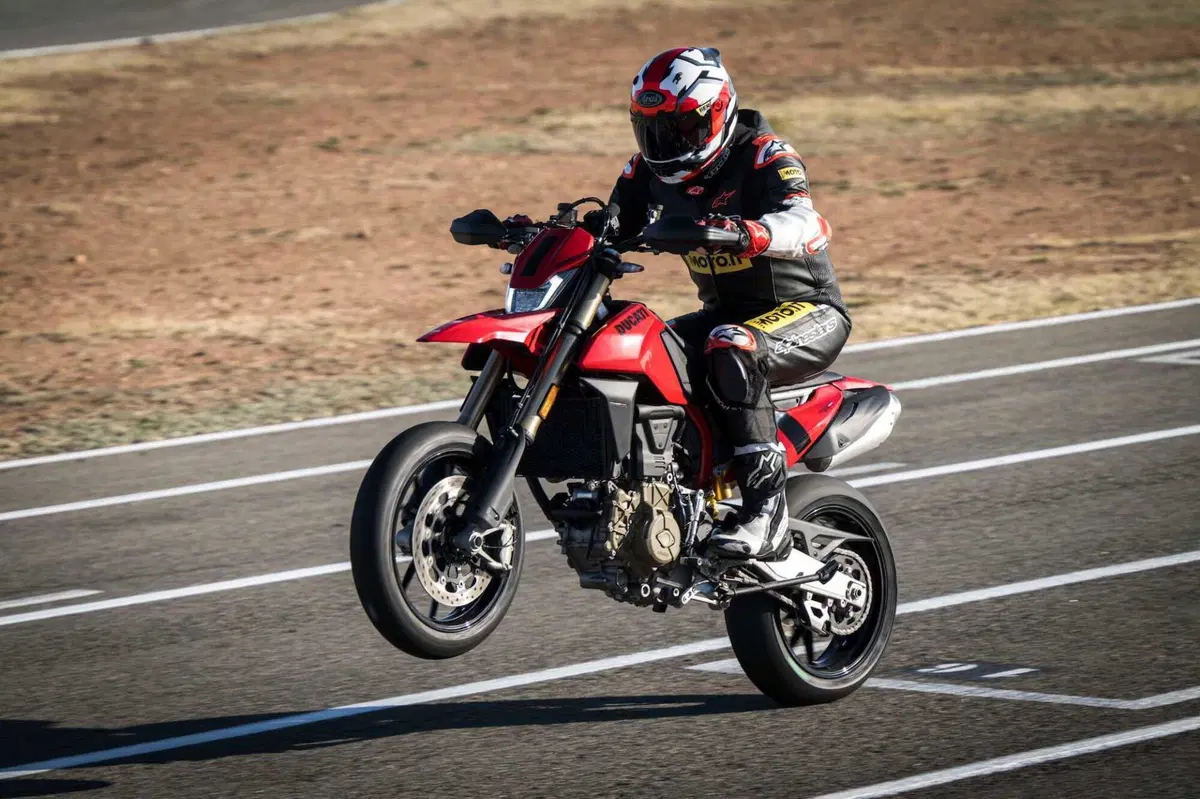 Ducati Hypermotard 698 Mono: Nuovo riferimento (5)