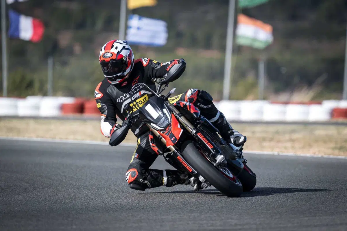 Ducati Hypermotard 698 Mono: Nuovo riferimento (9)