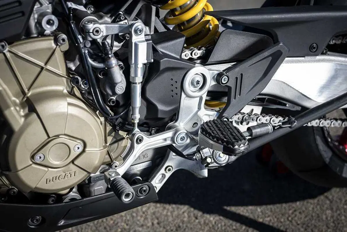 Ducati Hypermotard 698 Mono: Nuovo riferimento (23)