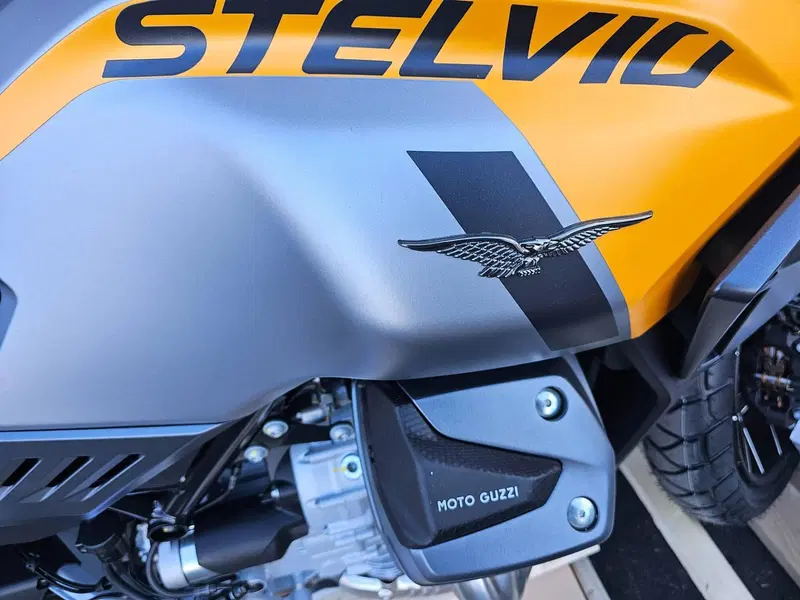 Moto Guzzi Stelvio (2024 - 26) (5)