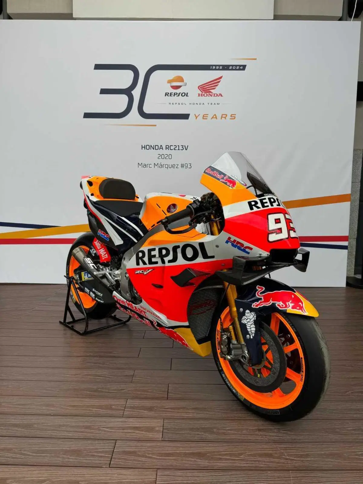 MotoGP 2023. Ecco la prima Honda D.M. di Luca Marini e Joan Mir (e c'è meno sponsor!) [GALLERY] (18)
