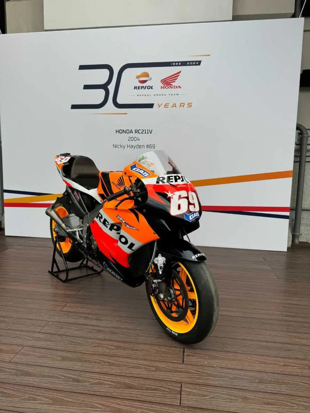 MotoGP 2023. Ecco la prima Honda D.M. di Luca Marini e Joan Mir (e c'è meno sponsor!) [GALLERY] (19)
