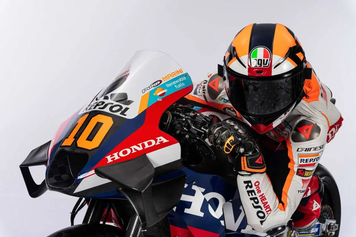 MotoGP 2023. Ecco la prima Honda D.M. di Luca Marini e Joan Mir (e c'è meno sponsor!) [GALLERY] (26)