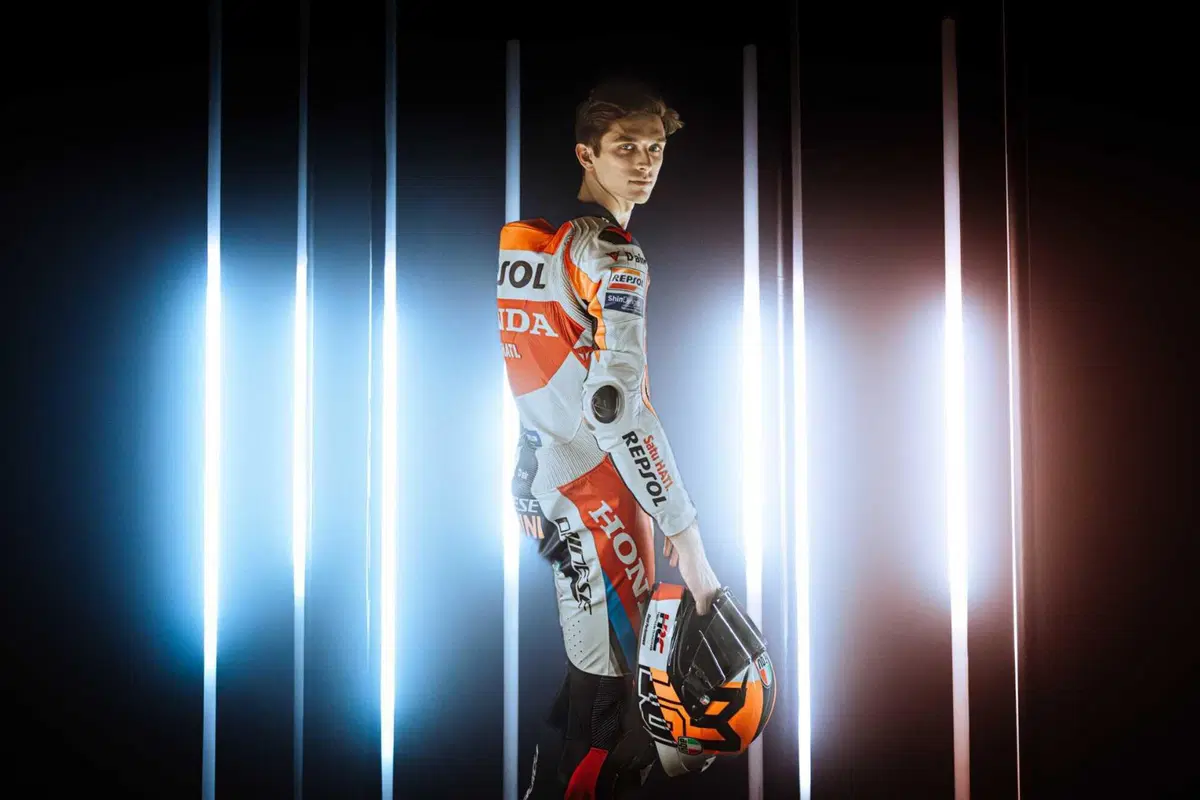 MotoGP 2023. Ecco la prima Honda D.M. di Luca Marini e Joan Mir (e c'è meno sponsor!) [GALLERY] (27)